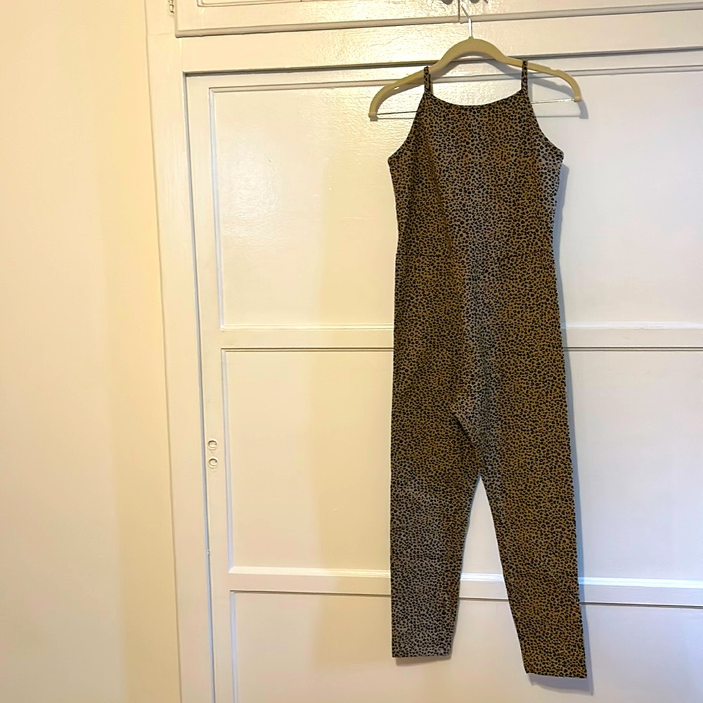 Manners London Santai Jumpsuit in Classic Leopard, Size L